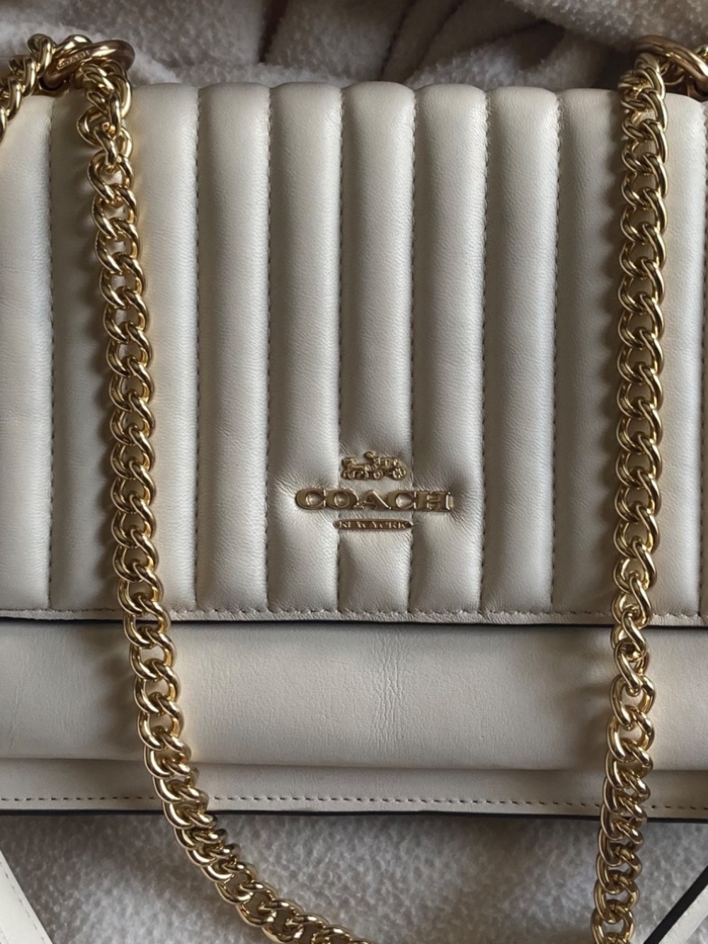 Coach Klare Crossbody with Linear Quilting. - Picture 3 of 10